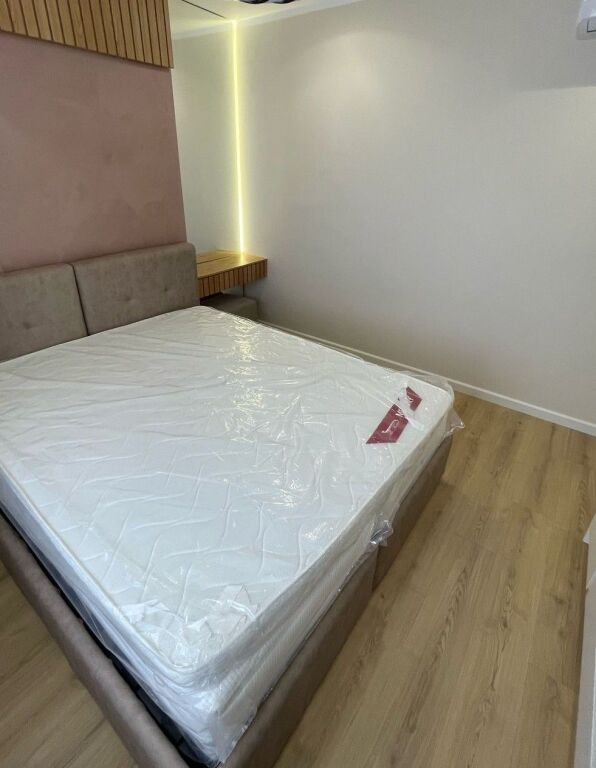 1+1 per qera , Bulevardi I Ri