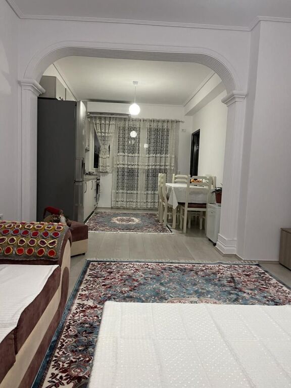 Apartament me qera 1+1 - 📍Vasil Shanto, prane universitetit Mesdhetar