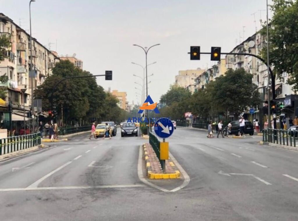 JEPET APARTAMENT ME QERA 2+1+BALLKONE " VASIL SHANTO " 839 EURO