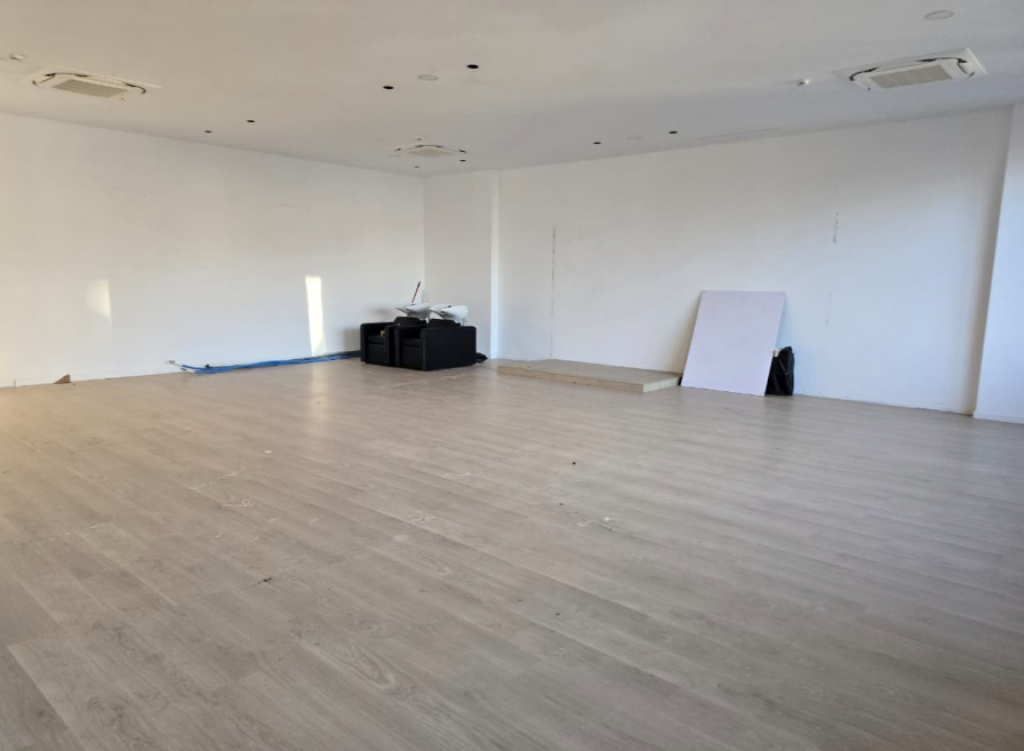 🏢 ZYRË ME QIRA – KOMPLEKSI DELIJORGJI