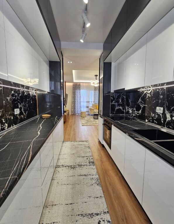 Shitet apartament 2+1+2 tek Pallati me Shigjeta