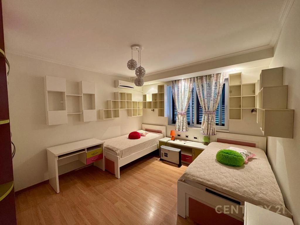 Dupleks 3+1+2 per shitje tek Rezidenca Kodra e Diellit