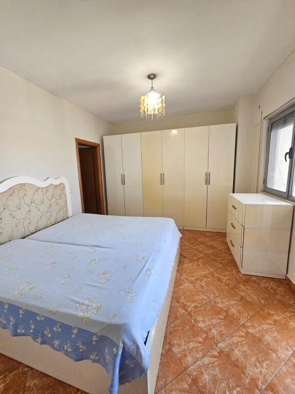 JEPET ME QERA APARTAMENT 2+1 PRANE UJËSJELLËSIT, DURRËS