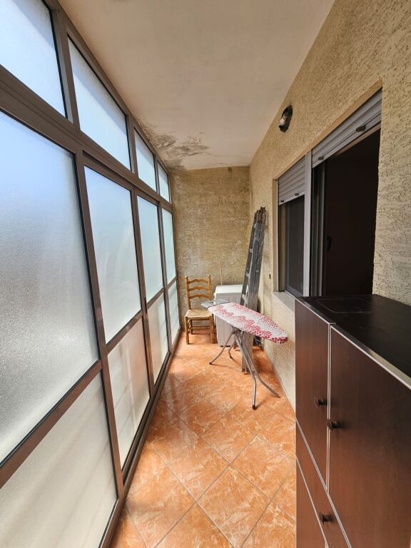 JEPET ME QERA APARTAMENT 2+1 PRANE UJËSJELLËSIT, DURRËS