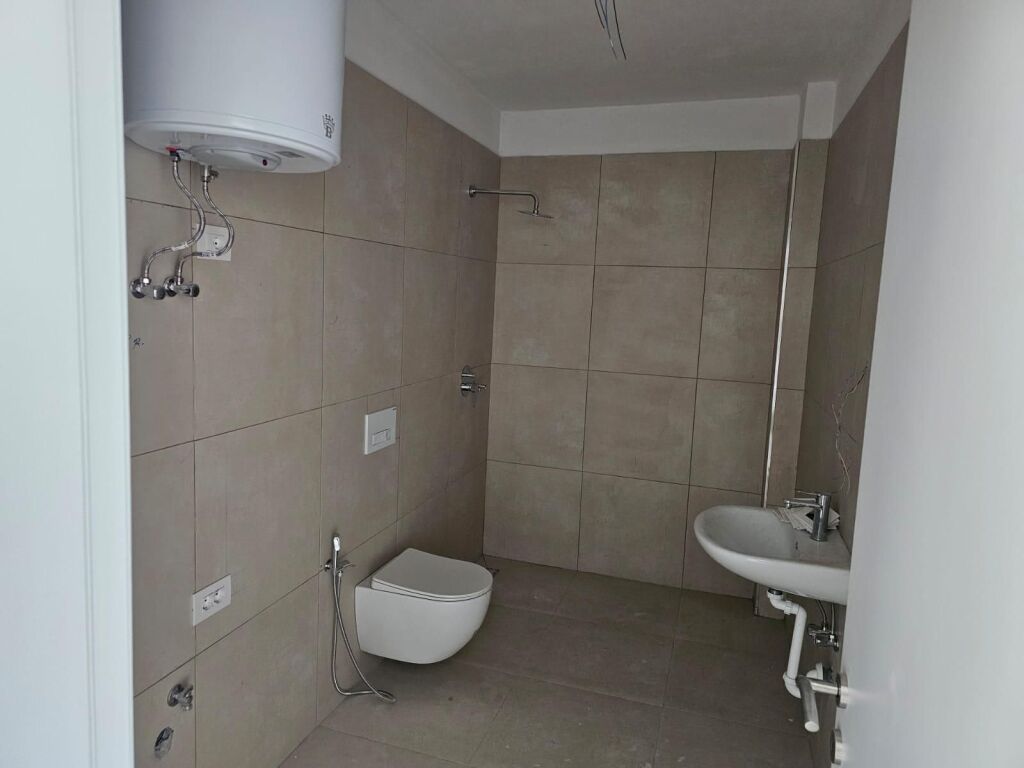 VENDESI APPARTAMENTO GOLEM -L'appartamento si trova presso la Residenza Adriatik