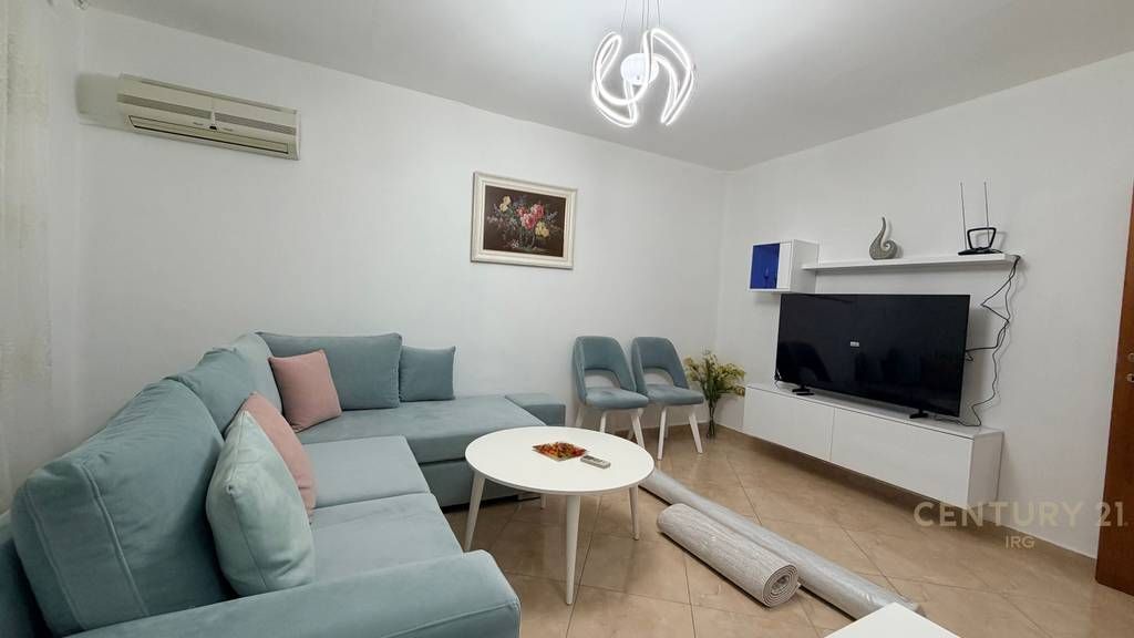 JEPET ME QIRA APARTAMENT 1+1 TEK 21 DHJETORI 