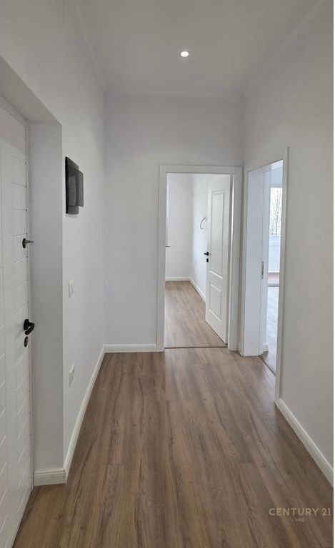 Shitet Apartament 2+1 tek Rruga Bardhyl !