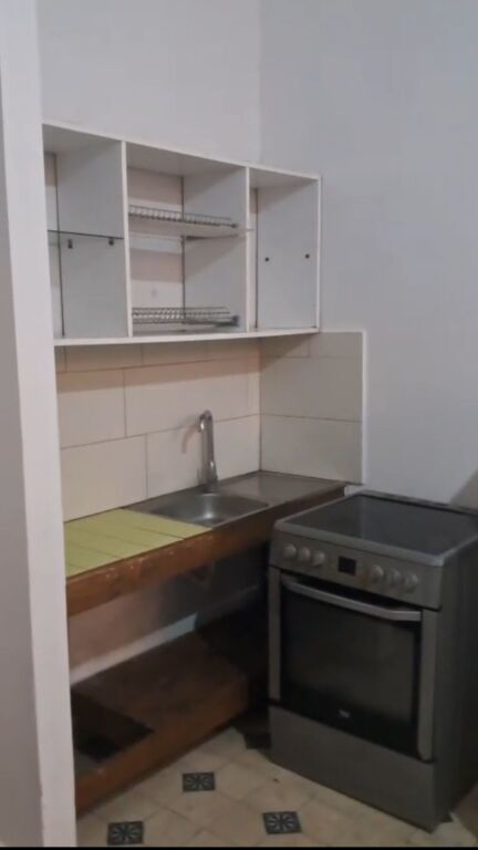 Garzoniere, 16.000 lek,Pran Spitalit Amerikan 3,Yzberisht