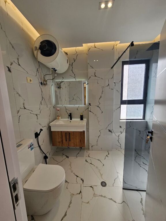 Shitet apartament 2+1+2 tek Pallati me Shigjeta