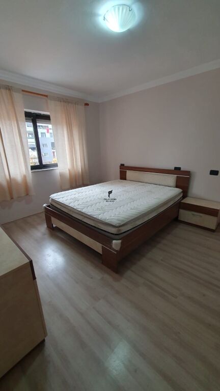 APARTAMENT ME QERA 1+1 MYSLYM SHYRI 60.000 LEKE FH-69666