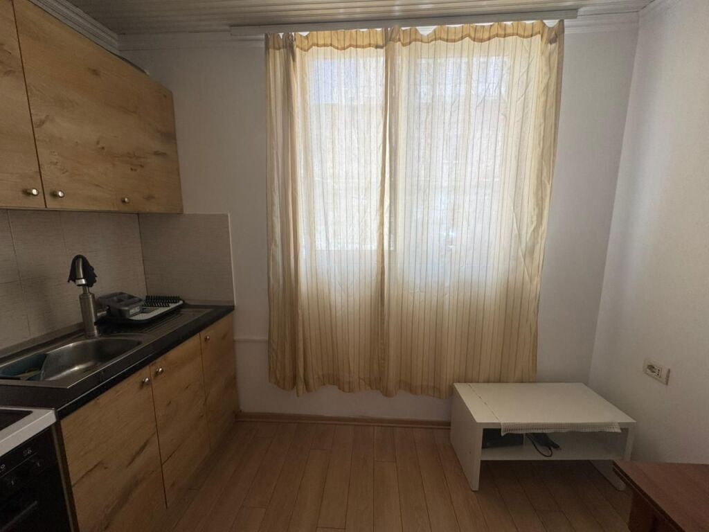 Apartment for Rent at the Intersection of the Paris Commune!