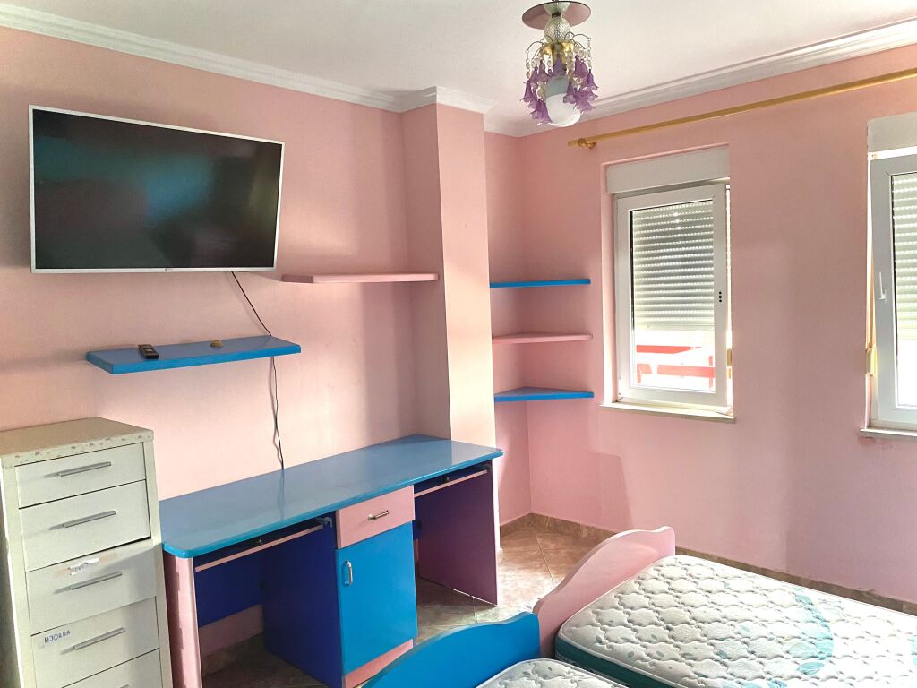 Apartament 2+1+2 Liqeni Thate (colombo)