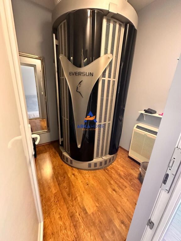 JEPET ME QERA BIZNES 100M2 "DON BOSKO, AFER FISH TIME" 1500 EURO