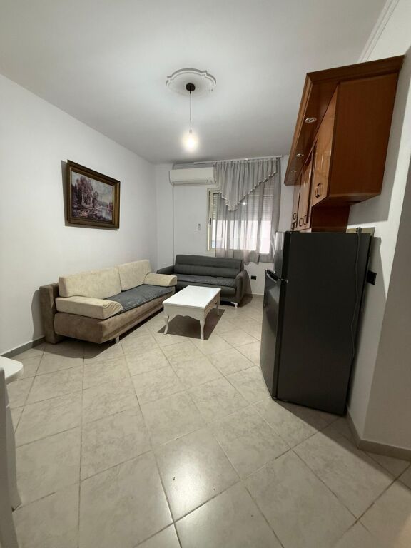 Jepet me qira apartament 2+1