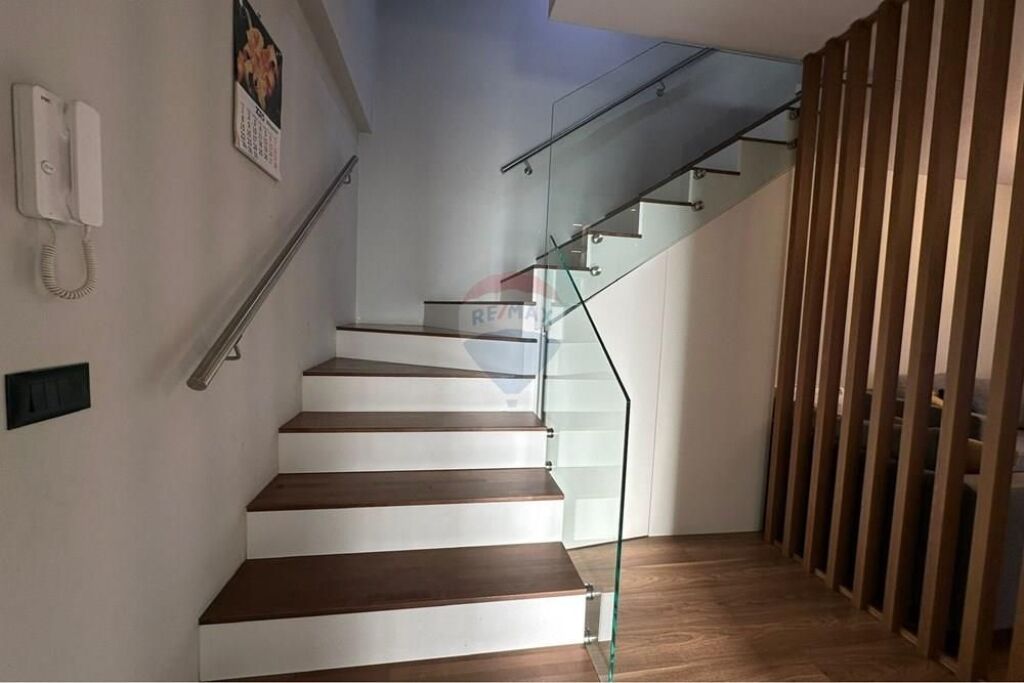 APPARTAMENTO 3+1+2 IN AFFITTO CON POSTO AUTO