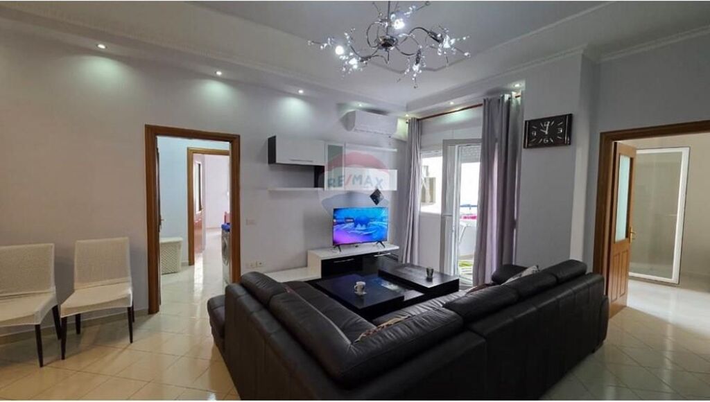 Apartament 3+1+2 me Qira