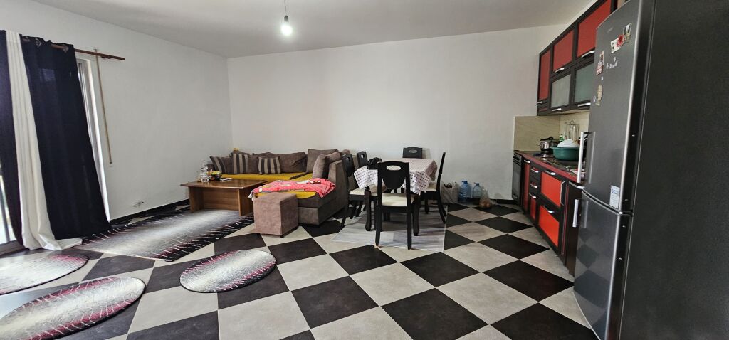 SHITET APARTAMENT 2+1+2+ Verand