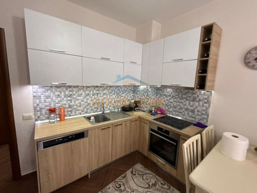 Shitet, Apartament 1+1, Unaza e Re, Tiranë