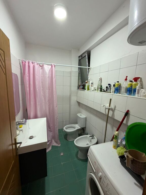 Shitet super apatamente ne zonen e shkembit te kavajes