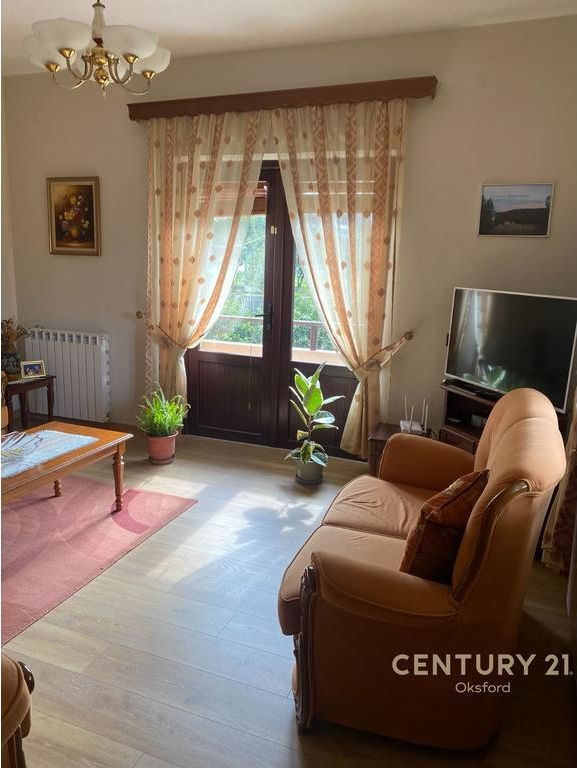 APARTMENT FOR RENT 3+1 WITH PARKING SPACE NEAR STUDENT CITY