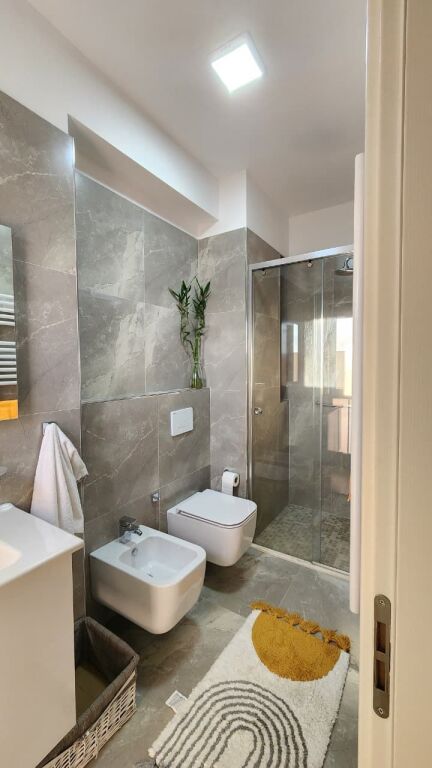 APARTAMENT 2+1 PER QERA TEK PAZARI I RI