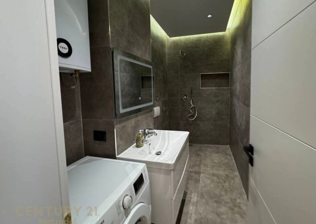 Apartament 2+1 me qira, Xhamlliku