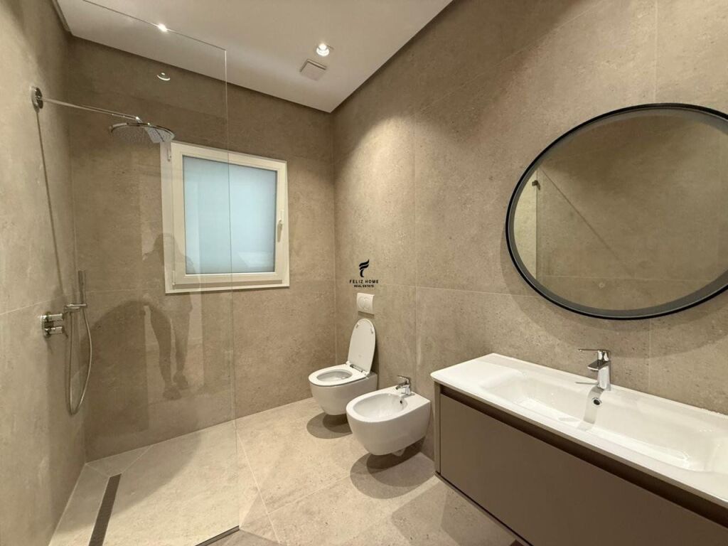 VILLA FOR RENT 2 FLOORS ELBASANIT STREET 900,000 LEKE FH-69629