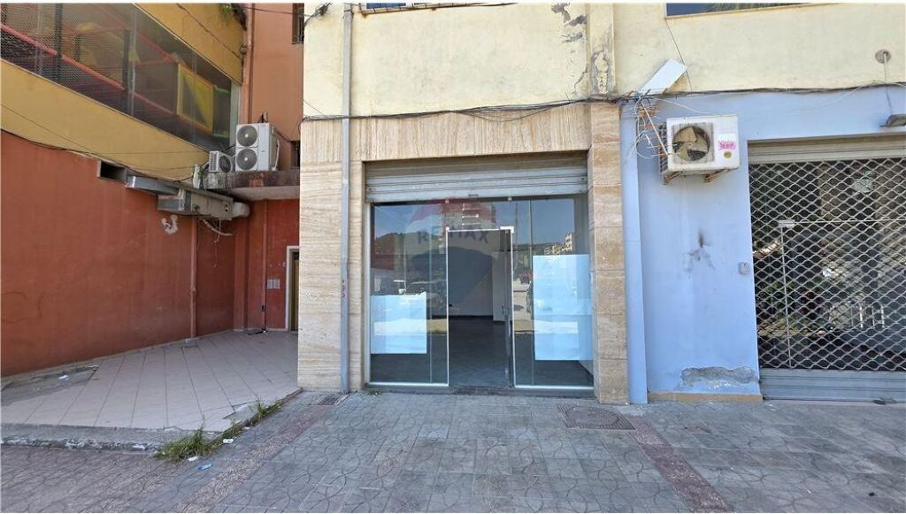 🏢 SHOP FOR RENT NEAR THE VLORA STADIUM