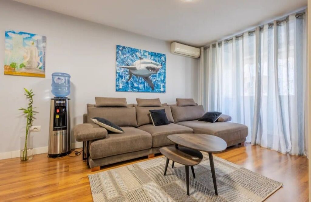 FOR RENT 2+1 APARTMENT - WILSON SQUARE, TIRANA