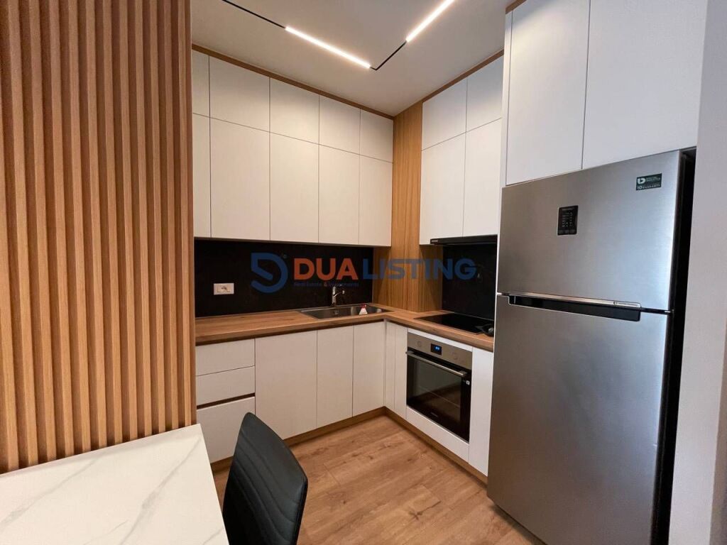 Japim Apartament 1+1 me qira te Liqeni i Thate prane Radisonit! 750 €