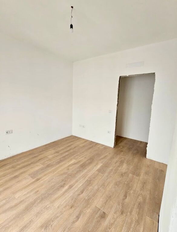 For sale 2+1+2 at Tirana Entry 2 , 125000€