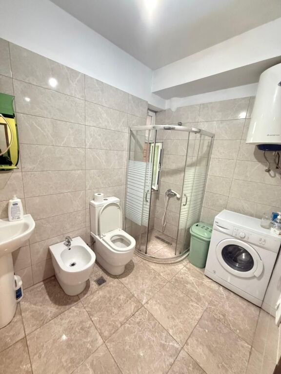 Apartament me qera 1+1 - 📍Vasil Shanto, prane universitetit Mesdhetar