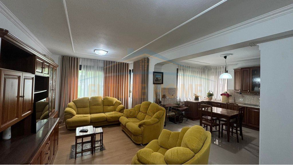 Qera, Apartament 2+1+2, Blloku, Tirane