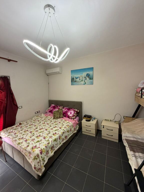 Shitet super apatamente ne zonen e shkembit te kavajes