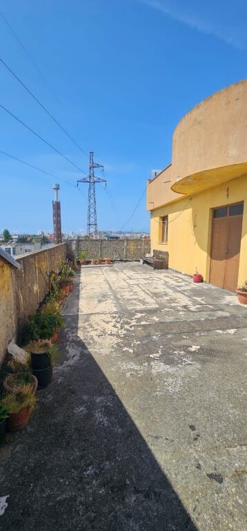 SHITET GODINE 3 KATESHE +BODRRUM SHKOZET RRUGE KRYESORE