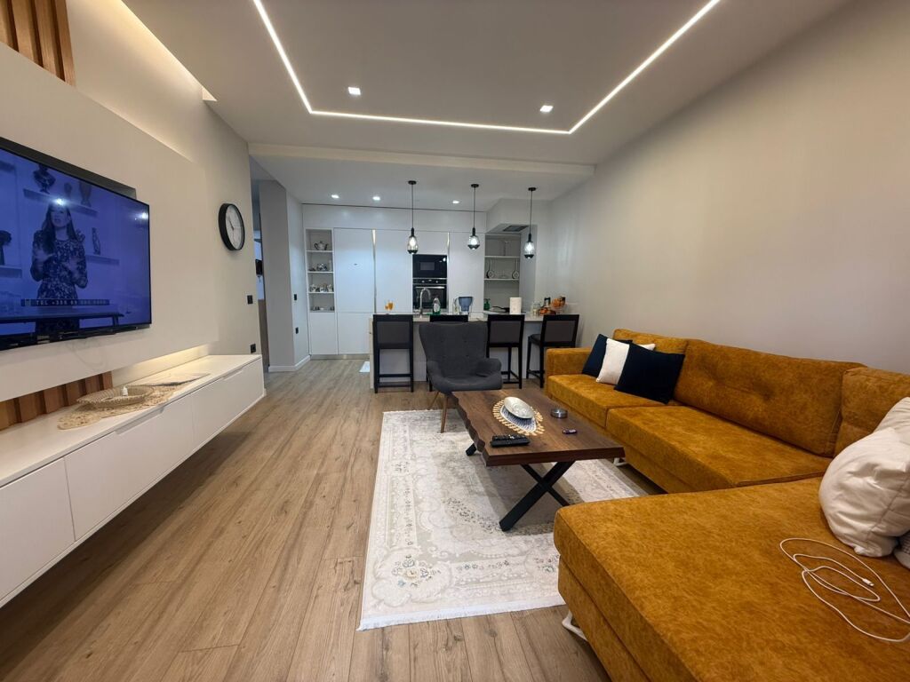 Shitet Apartament 1+1 ne Fresk