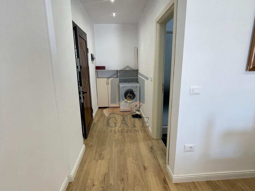 Jepet me qira apartament 2+1 me dy ballkone dhe dy tualete në zonën e Ish URT