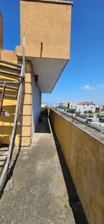 SHITET GODINE 3 KATESHE +BODRRUM SHKOZET RRUGE KRYESORE