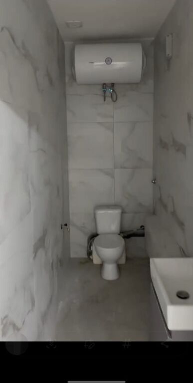 Jepet me Qera ose Shitet Ambjent Biznesi Plazh Durres