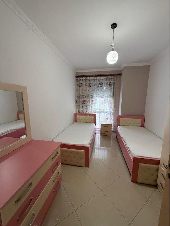 Jepet me qera apartament 2+1 ne vollga!
