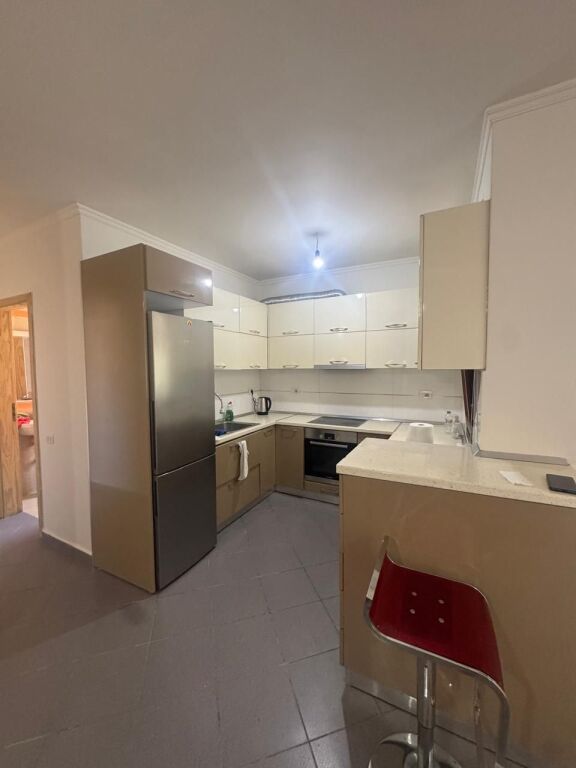 Super ap 1+1 tek kopshti botanik pran xhamise