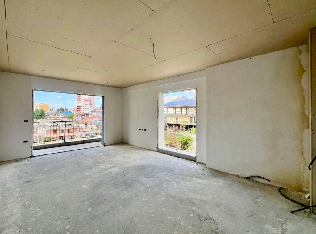 Shitet 1+1 ne Porcelan, 110.000€