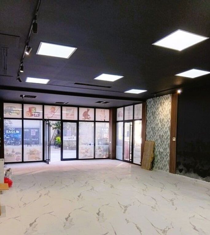 FOR RENT – BUSINESS PREMISES