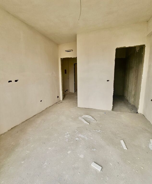 Shitet Apartament 2+1 tek Univers City