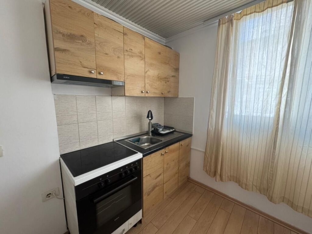 Apartment for Rent at the Intersection of the Paris Commune!