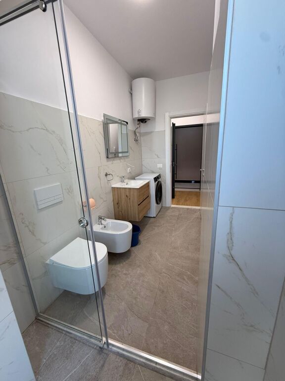 APARTAMENT 1+1, TE SIRI KODRA