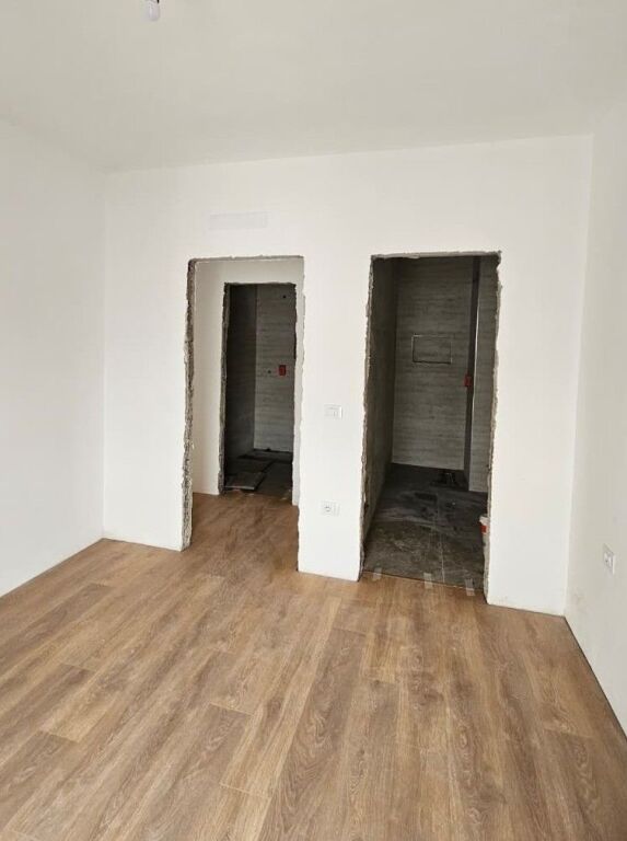 Shitet apartament 2+1+2 – Kompleksi Tirana Entry 2 🏡✨