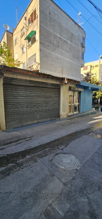 Shitet vile 2 kateshe bashk me 2 dydane prane Gjykates Durres