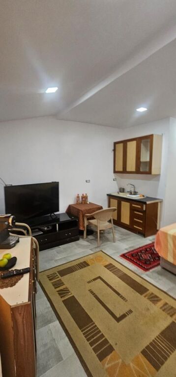 Shitet Bar Restorant + Apartament Golem Prane Hotel Flower