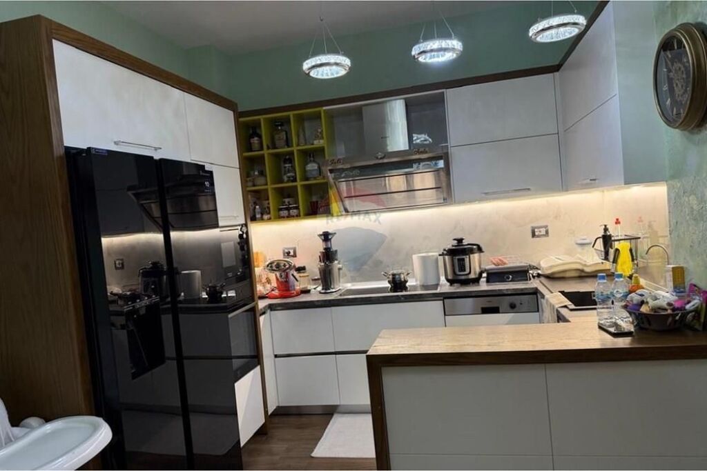 Apartament - Për Qira - Rruga Sotir Caci, Tiranë